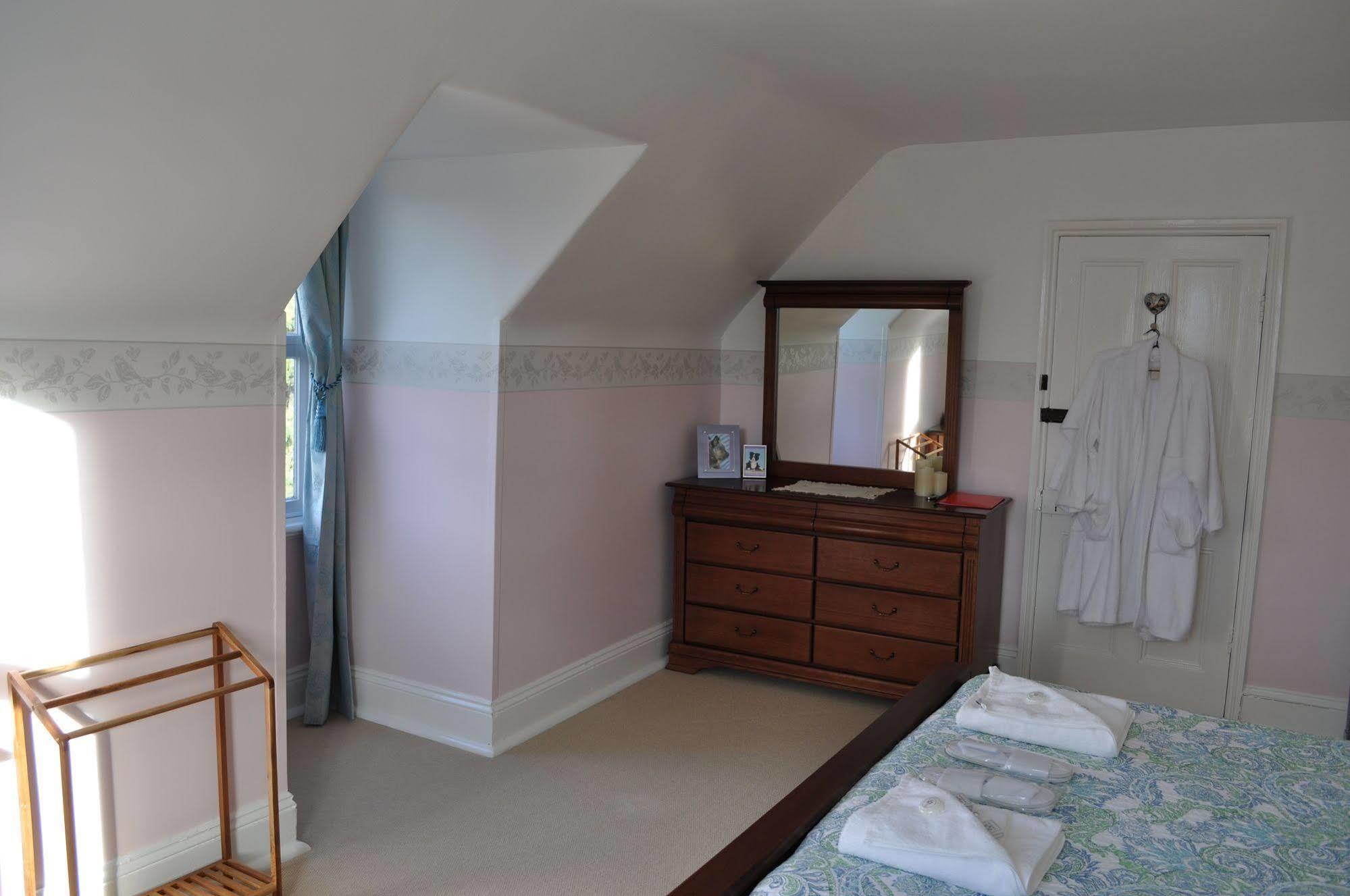 Roslyn House Bed & Breakfast Bushy Park Dış mekan fotoğraf